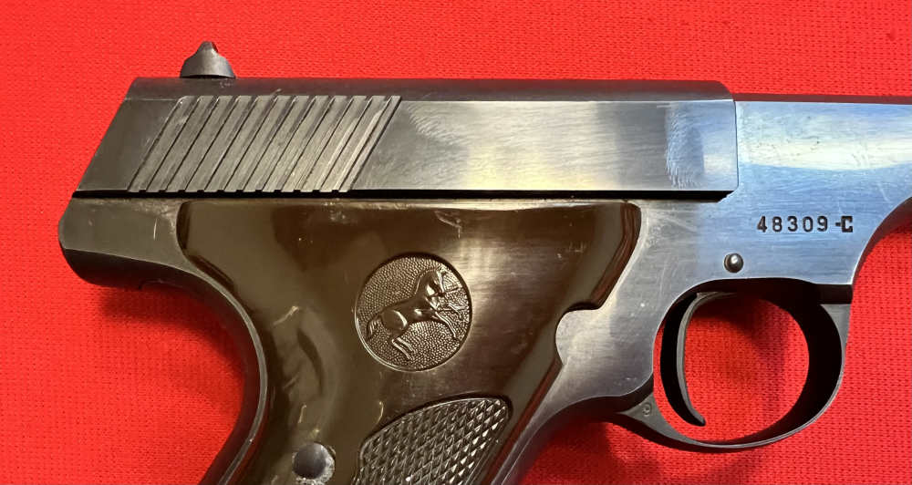 Colt 22 LR Challenger 6" Pistol with Original Magazine Made in 1952 NICE!-img-7