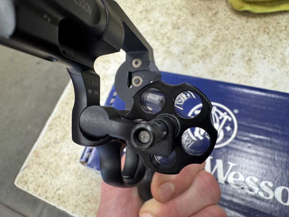 SMITH & WESSON M&P340 357 MAG 2" BARREL 340 ORIGINAL BOX LIKE NEW -img-5
