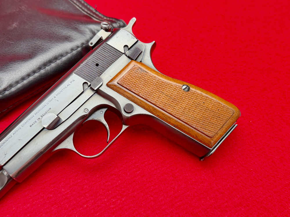 1971 Browning Hi Power 9mm Factory Blue "C" Series in Case!-img-3