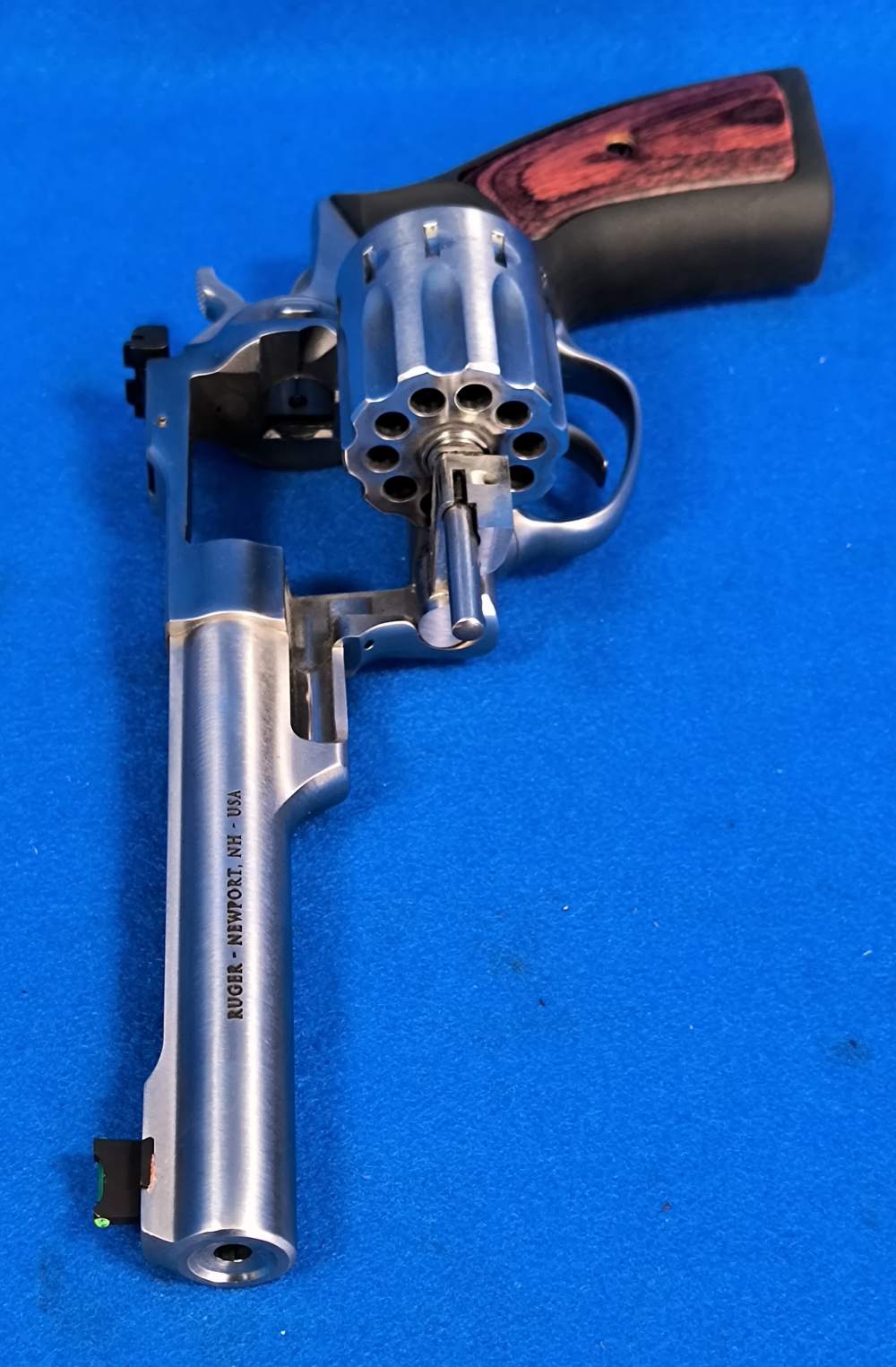 Ruger GP100 22LR-img-12