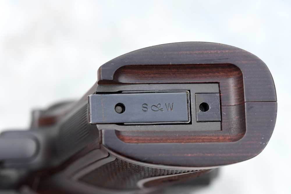Smith & Wesson 41 Performance Center 22LR-img-14