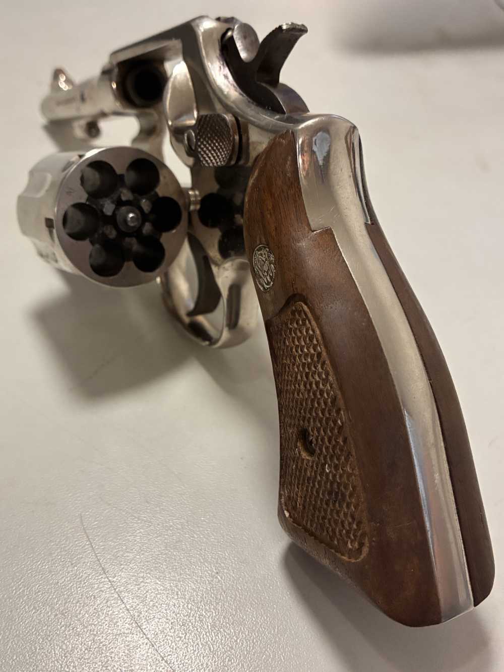 Smith & Wesson Model 10-7 .38 Special Double Action Revolver-img-15