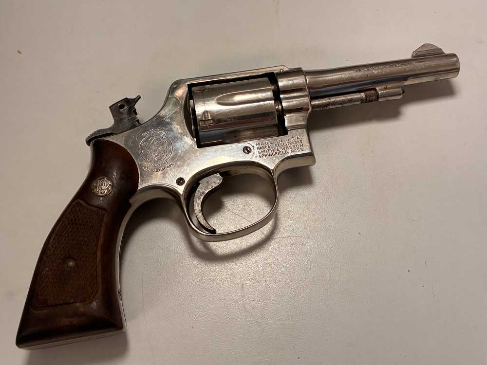 Smith & Wesson Model 10-7 .38 Special Double Action Revolver-img-19