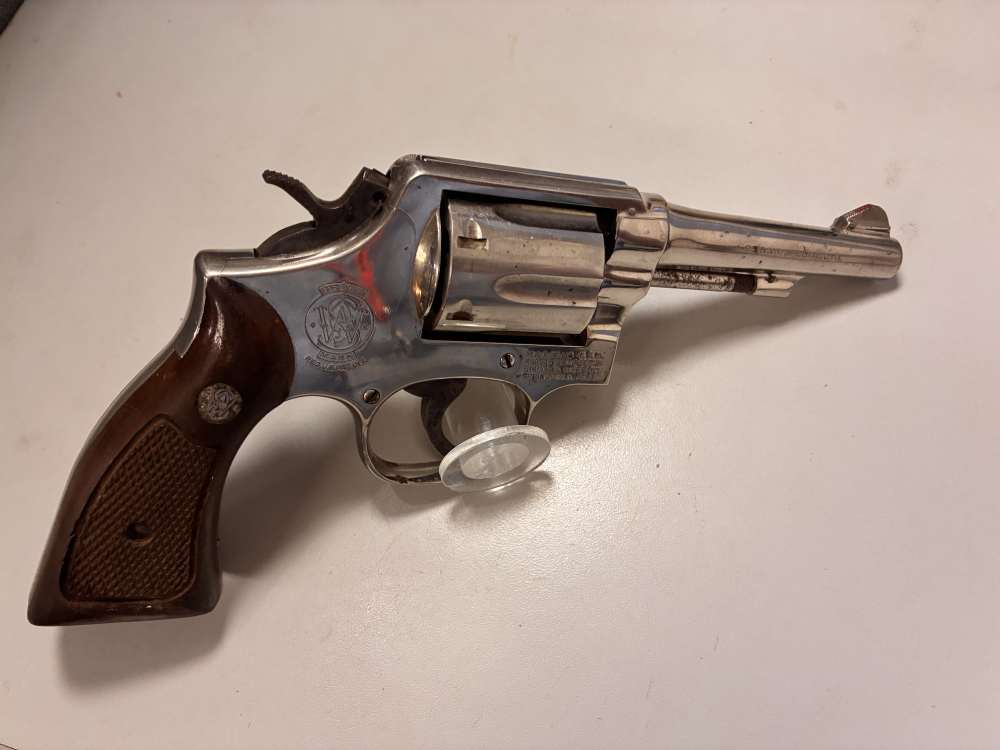 Smith & Wesson Model 10-7 .38 Special Double Action Revolver-img-4