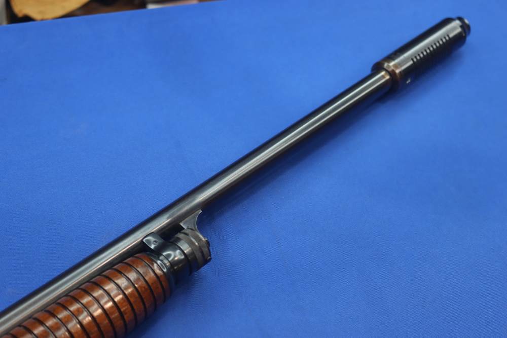 Ithaca Model 37 12GA Pump Shotgun 26" Cutts Compensator Engraved 1947 MFG-img-7