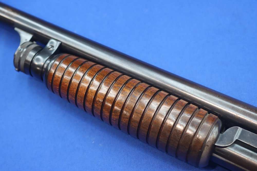 Ithaca Model 37 12GA Pump Shotgun 26" Cutts Compensator Engraved 1947 MFG-img-25