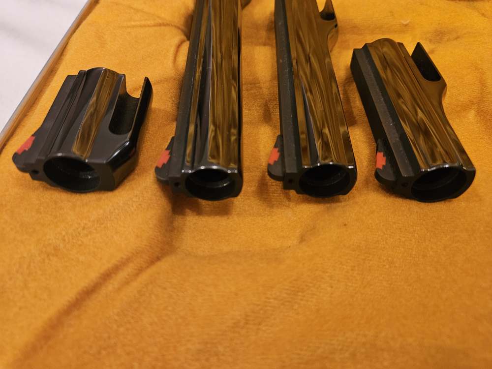 Dan Wesson 22lr Pistol Pac 2,4,6,8" barrels & assesscories -img-11