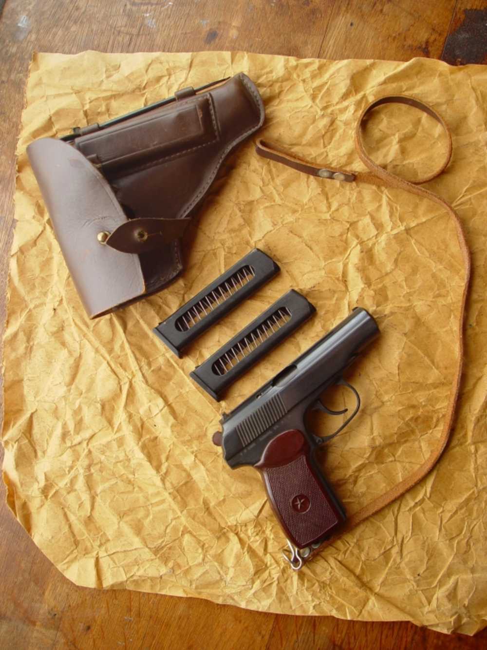 Mint Circle 10 Bulgarian Makarov 9x18 Holster & 2x matching magazines NICE!-img-31