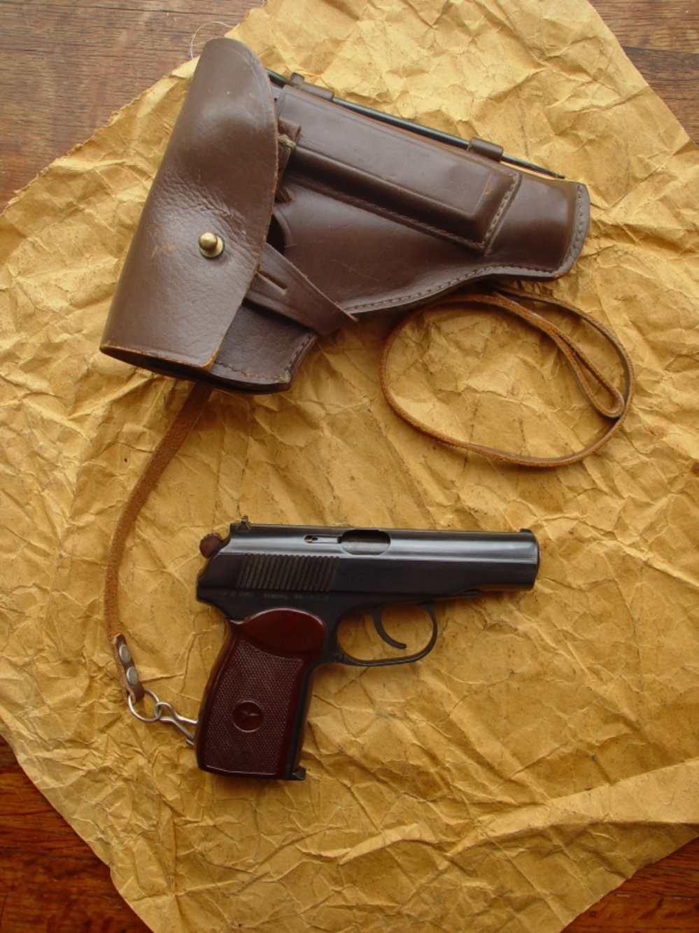 Mint Circle 10 Bulgarian Makarov 9x18 Holster & 2x matching magazines NICE!-img-11