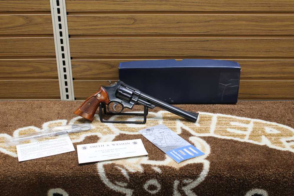 Smith and Wesson 25-5. 45 Colt No Reserve-img-0