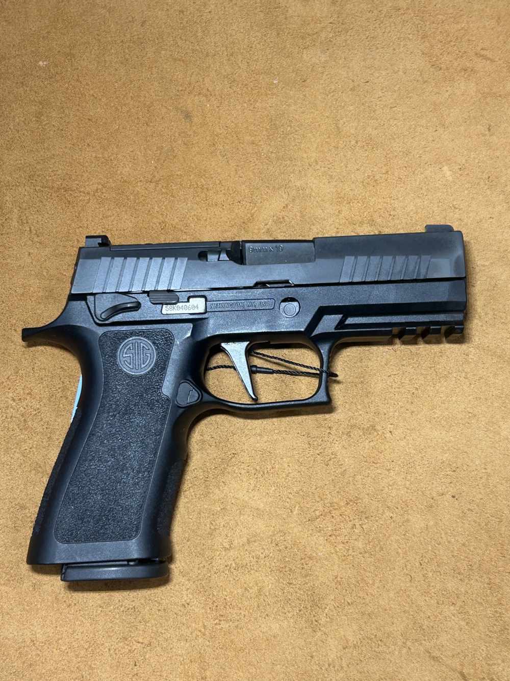 Sig Sauer P320 Semi automatic 9mm Pistol #00521-img-3