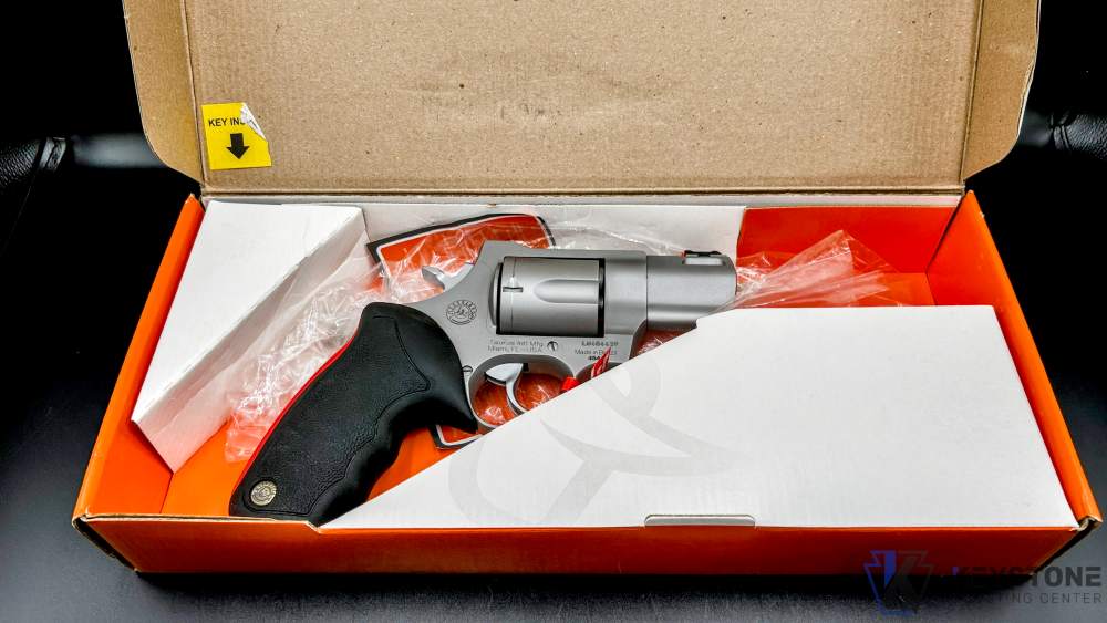 LNIB Taurus Raging Bull Snub Nose 454 Casull 2.5" Ported w/ Original Box-img-22