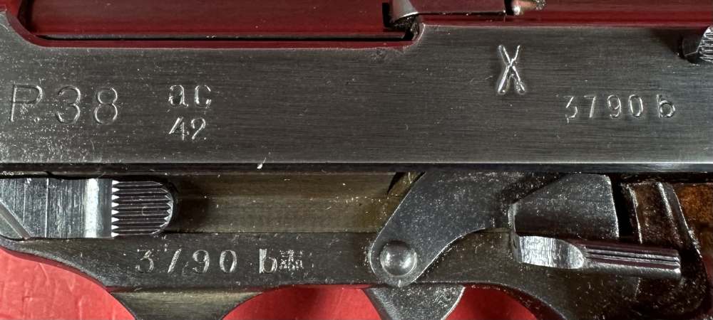 WWII GERMAN 1942 Walther P38 AC43 9mm 2 mags. Excellent Condition-img-11