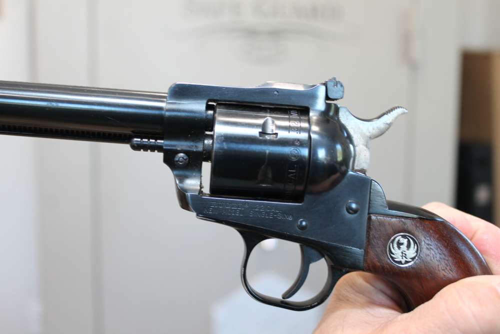 ruger single six new model 22 LR/mag convertible w/ holster-img-10