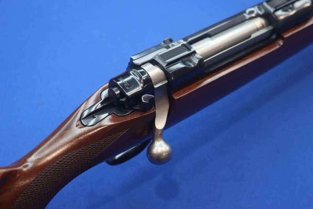 Ruger Model M77 Hawkeye Rifle 257 ROBERTS 22" Blued Walnut 37115 NEW 257ROB-img-10