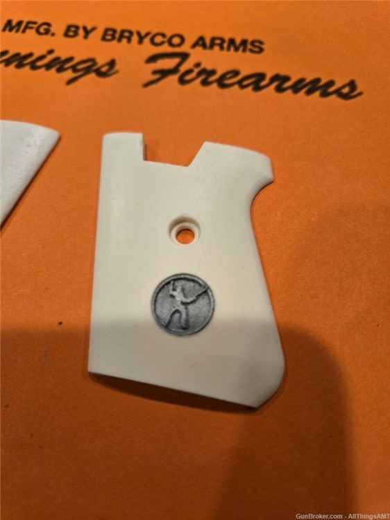 Bryco Arms Jennings J22 J25 Smooth Grips (New Model Flip Safety) w/Meds-img-3