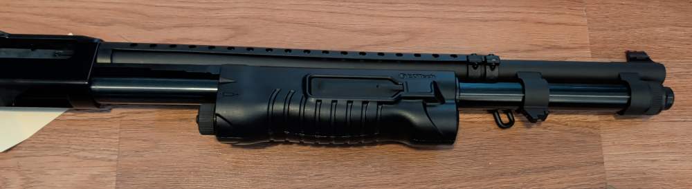 Mossberg Maverick 88 Pump Action Shotgun with Lots of Extras-img-8