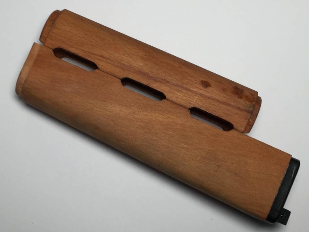 Yugoslavian YUGO M64 M70 Military Surplus Wood Handguard Set EXCELLENT-img-1