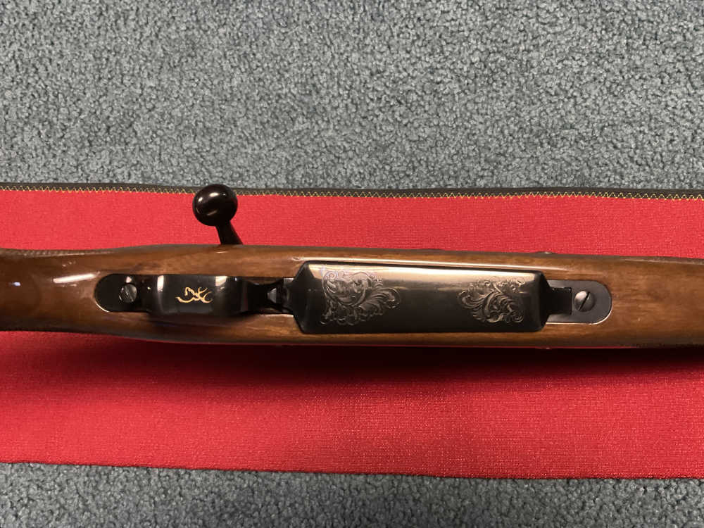 Browning A-Bolt Medallion 375 H&H bolt action W/ B.O.S.S system -img-9