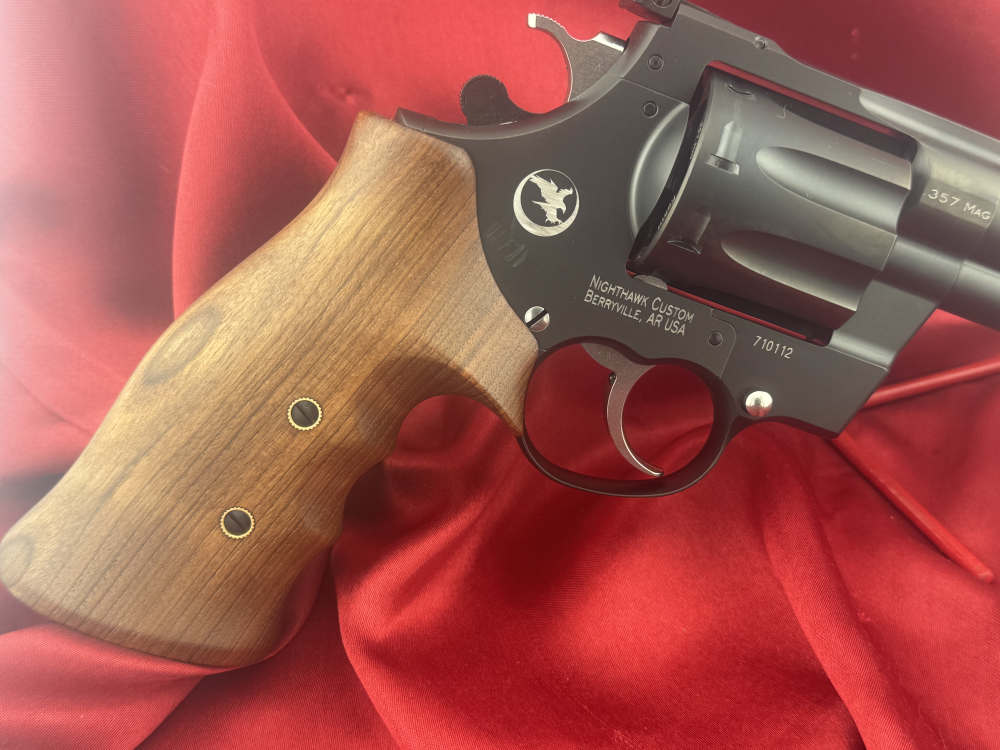 Nighthawk KORTH Mongoose 8 shot 357 6" Mag Walnut Grips New in Box-img-9