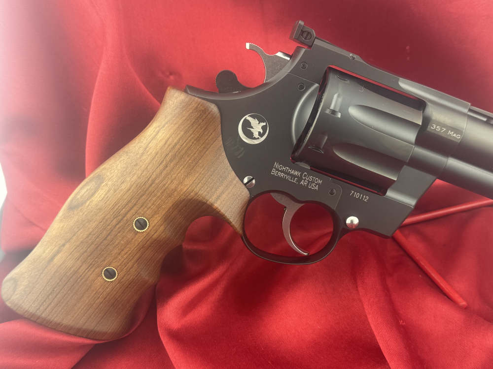 Nighthawk KORTH Mongoose 8 shot 357 6" Mag Walnut Grips New in Box-img-8