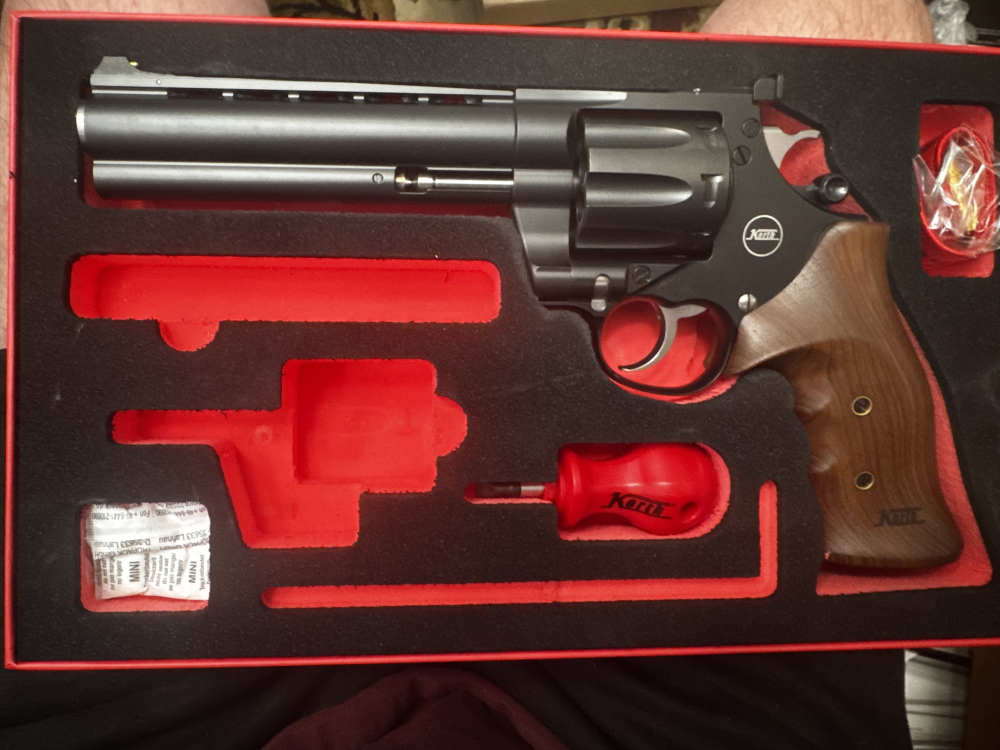 Nighthawk KORTH Mongoose 8 shot 357 6" Mag Walnut Grips New in Box-img-0