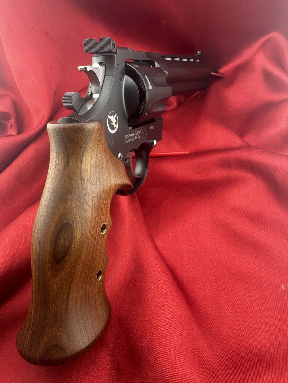 Nighthawk KORTH Mongoose 8 shot 357 6" Mag Walnut Grips New in Box-img-6