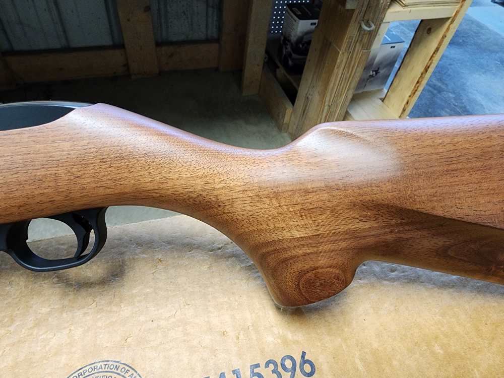 PICS! NEW RUGER SPORTER 10/22 RIFLE ENGRAVED .22 31237 10 22 SERIES WALNUT-img-17