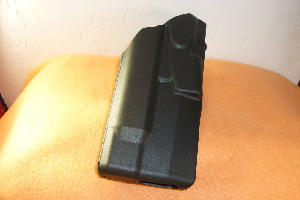 Sig Sauer P226 with TLR  Safariland Belt Holster BLK RH -img-3