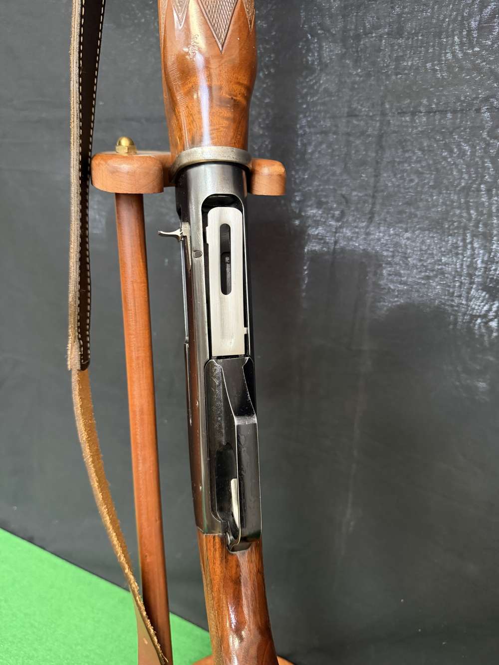 Vintage Ithaca Mag-10 10ga 32" barrel Semi-Auto Rare No Reserve-img-13