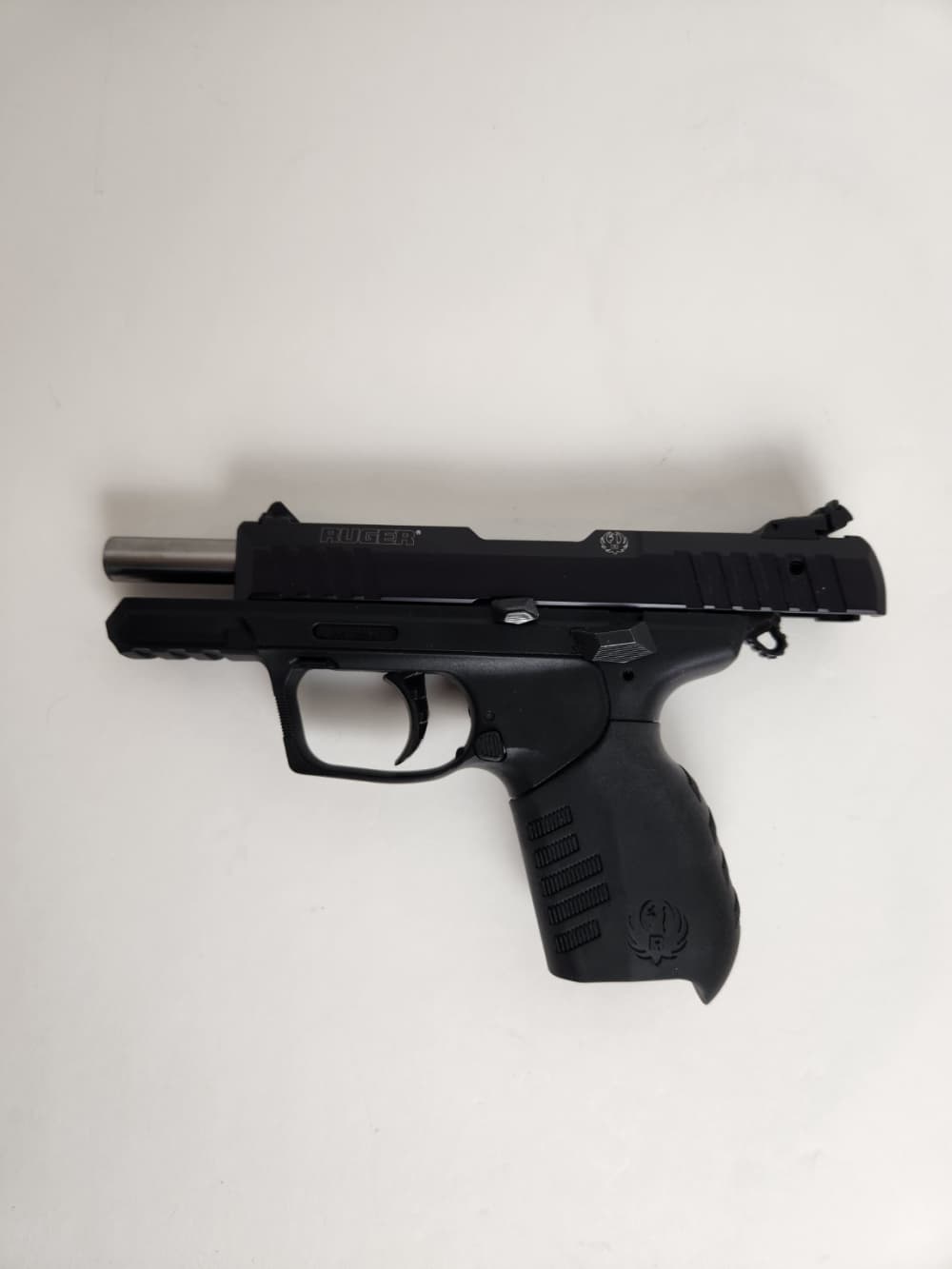 Ruger SR22PB .22 LR Semi-Auto Pistol 3.5" Black 2 Mags Original Box & Paper-img-4