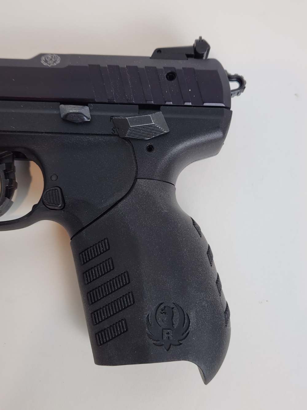 Ruger SR22PB .22 LR Semi-Auto Pistol 3.5" Black 2 Mags Original Box & Paper-img-9