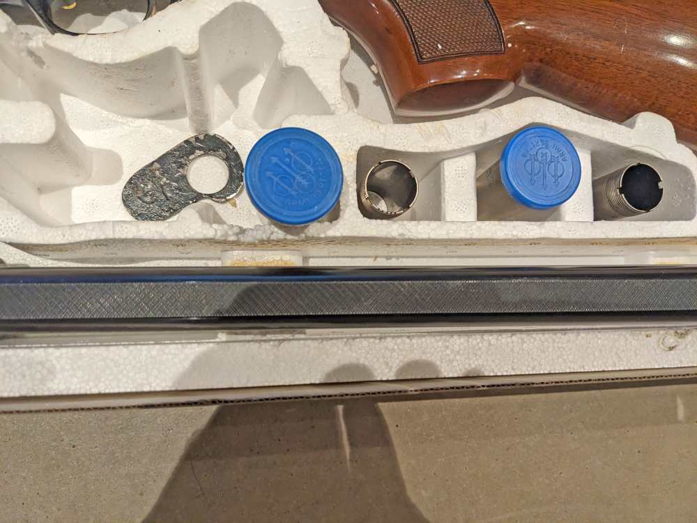 COLLECTORS! Beretta A303  Sporter with BOX! 12GA 28" Semi-Auto Chokes!-img-37