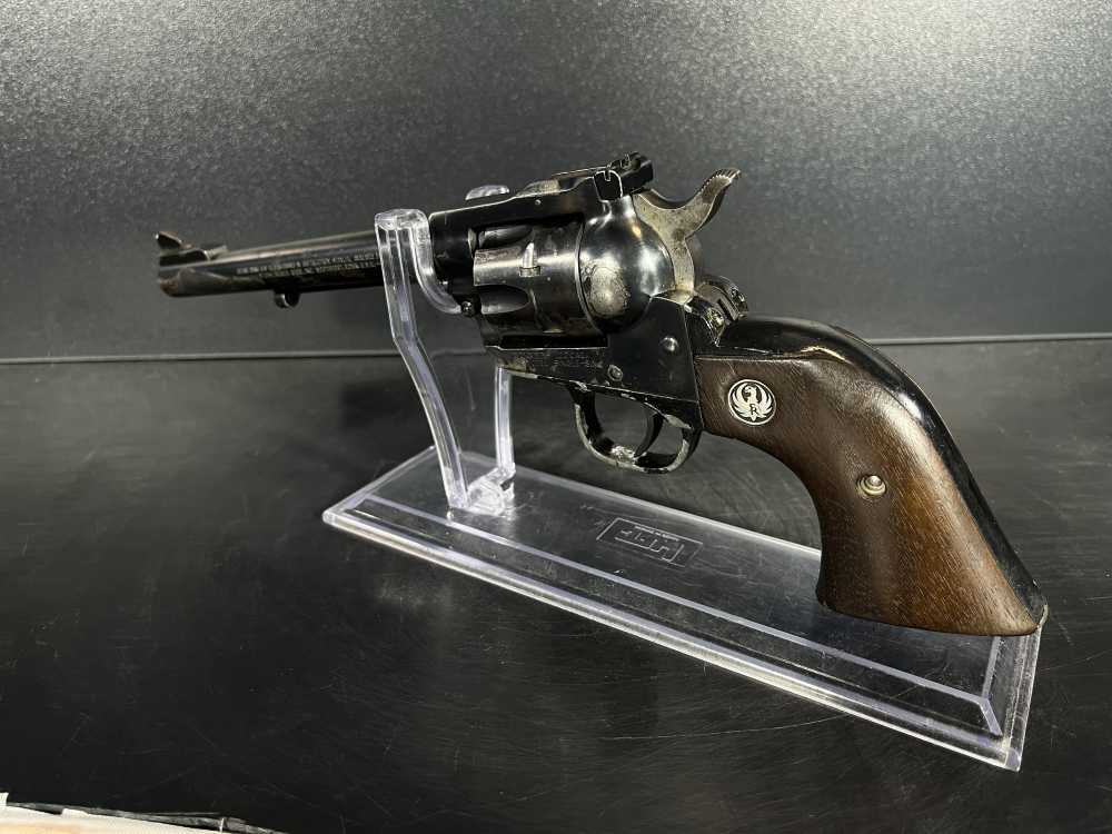 Ruger 22 LR Revolver-img-4