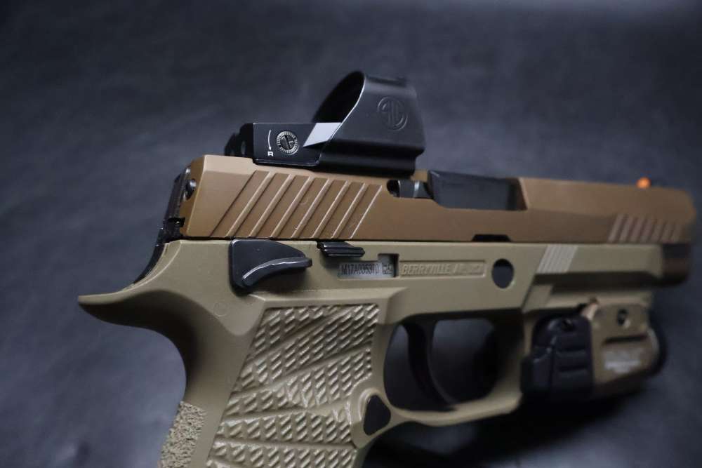 Sig Sauer P320-M17 w/ Optic Semi-Automatic Pistol 9mm Parabellum-img-4