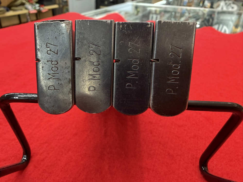 1942 CZECH CZ 27 7,65 (32 ACP) (4) 9RD MAGS W/ HOLSTER MATCHING SN LIKE NEW-img-45