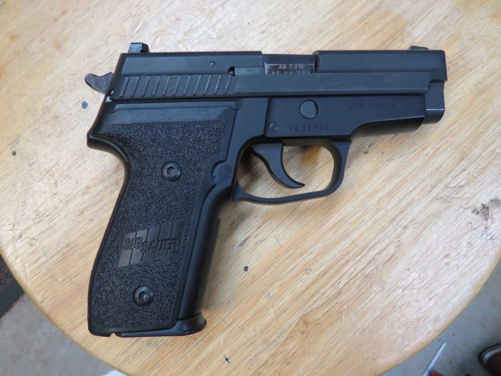 SIG SAUER P229 .40 Cal. DA/SA Pistol-img-1
