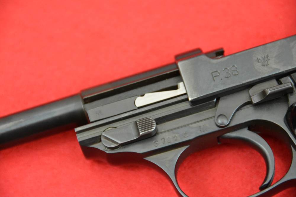 Rare Early-Production Mauser BYF 42 P.38 Full Rig-img-13