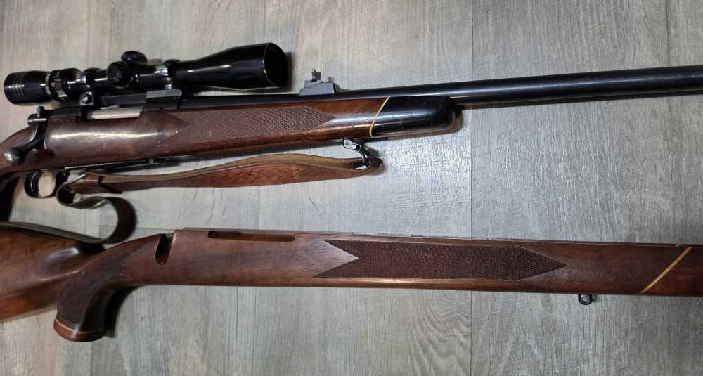 Winchester Model 70 .264 Win Mag - Redfield Widefield - Extra LH Factory St-img-3