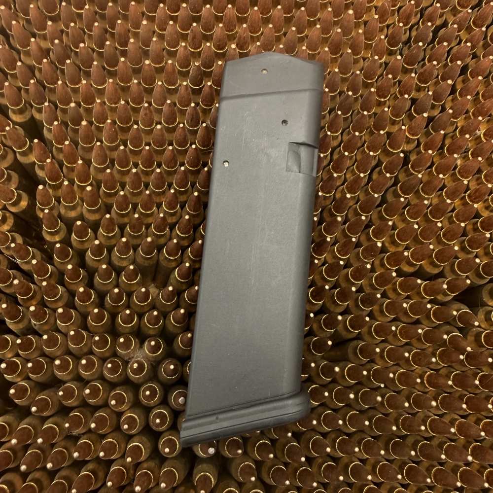 Rare Glock 17 Magazine Early Pre-US AA-AF Prefix Small Notch P80 Gen 1-img-1