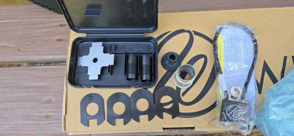 Weatherby SA-08 Youth, 20-Gauge, Matte Metal, Blk Syn Stock, New Old Stock-img-2