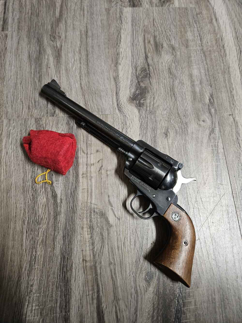 Ruger New Model Blackhawk 45 Colt + 45 ACP Cylinder 7.5"-img-10