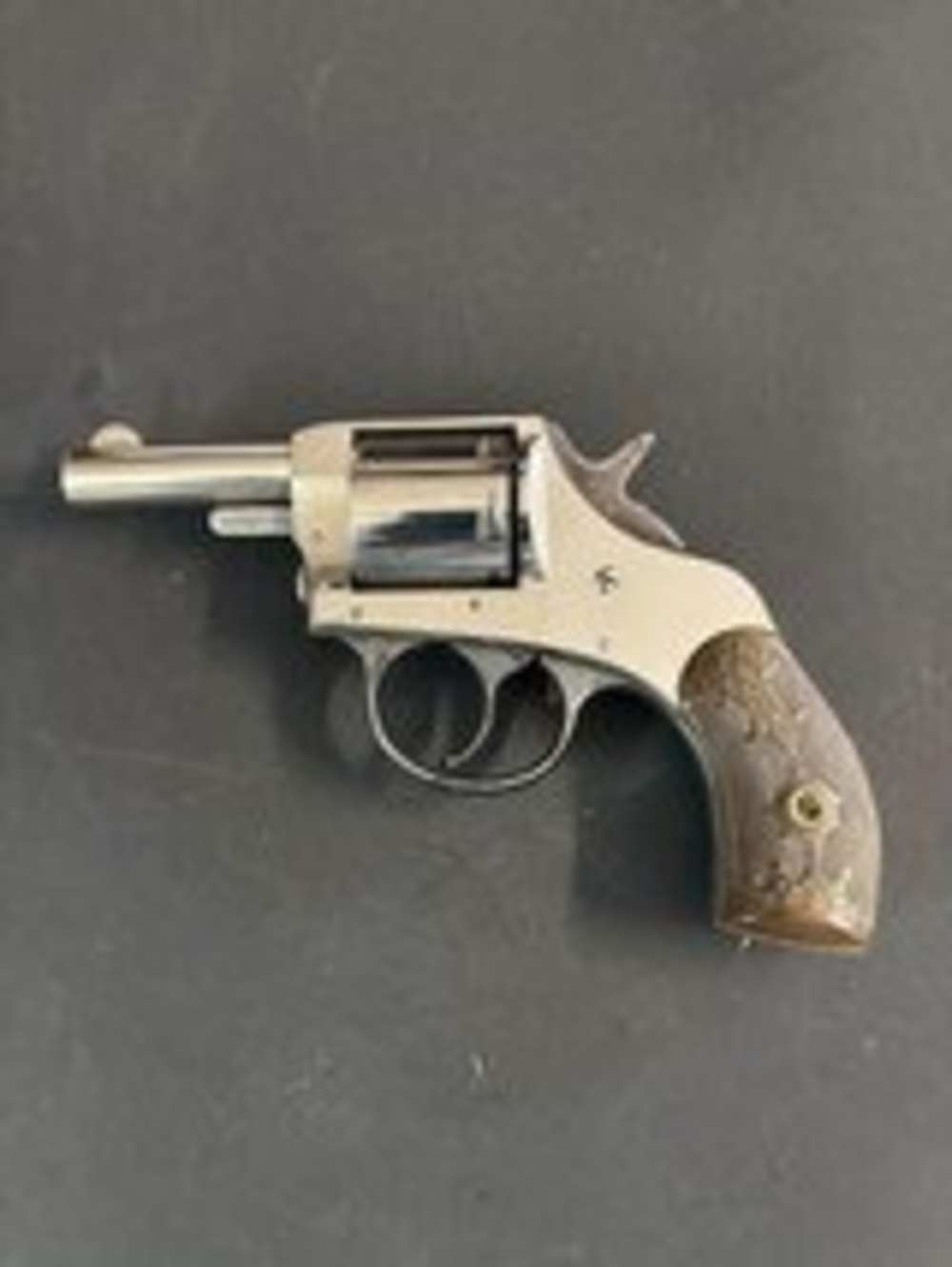 Harrington & Richardson Victor Model .32 S&W Revolver.  C&R OK-img-1