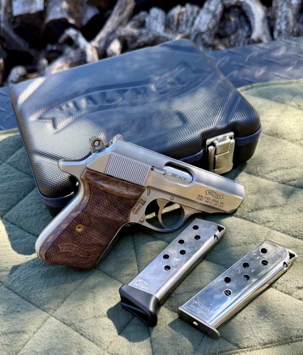 Walther PPK/s Walnut Grips Stainless Frame Two Magazines  // New-img-10
