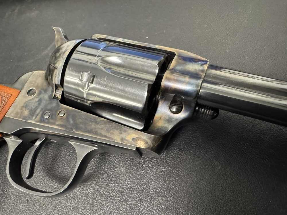 A. Uberti / Taylor's & Co SAA 1873 .44-40-img-10