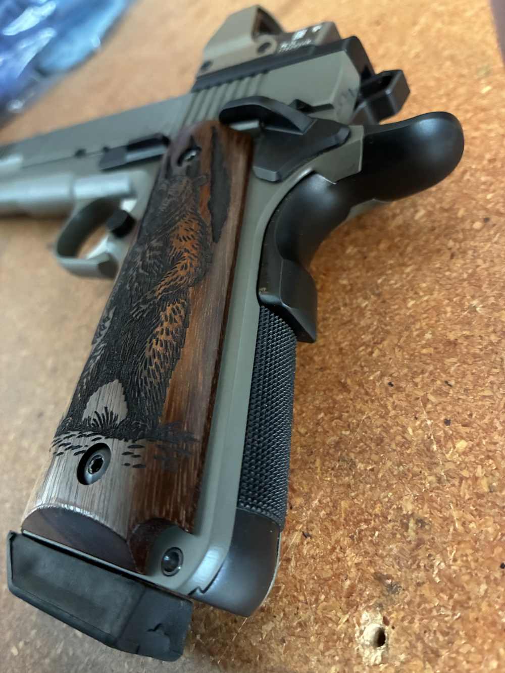Dan Wesson Bruin Thunder Paw 10mm Long Slide with Extras USED-img-10