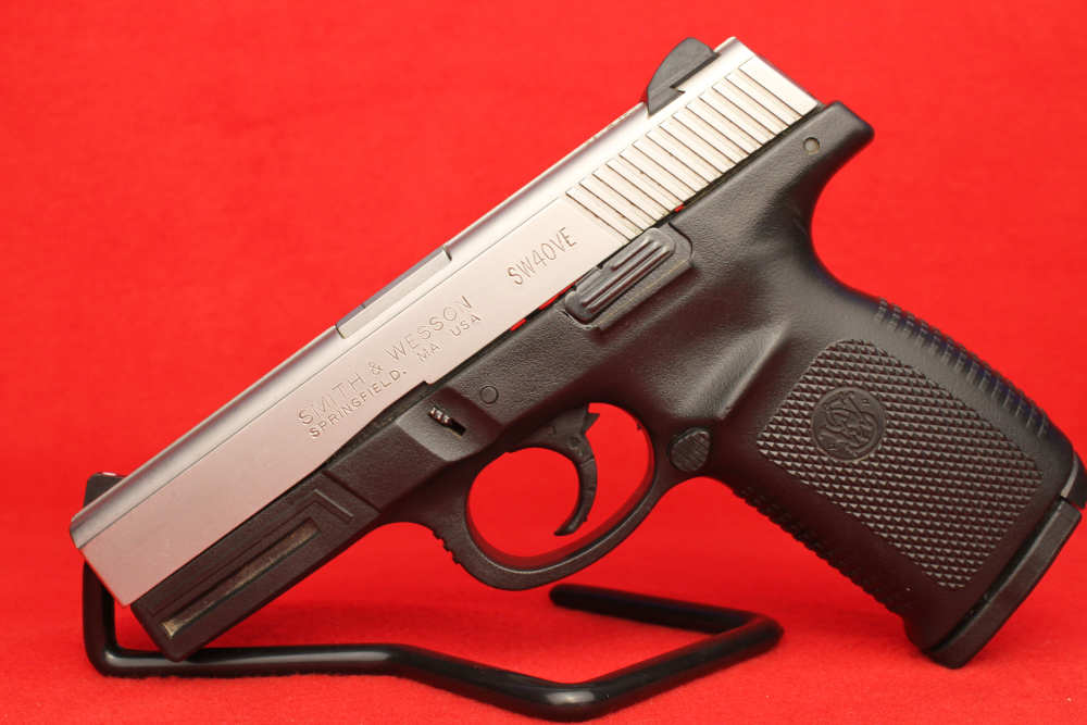 Smith & Wesson SW40VE .40 S&W 4" 10+1-img-1
