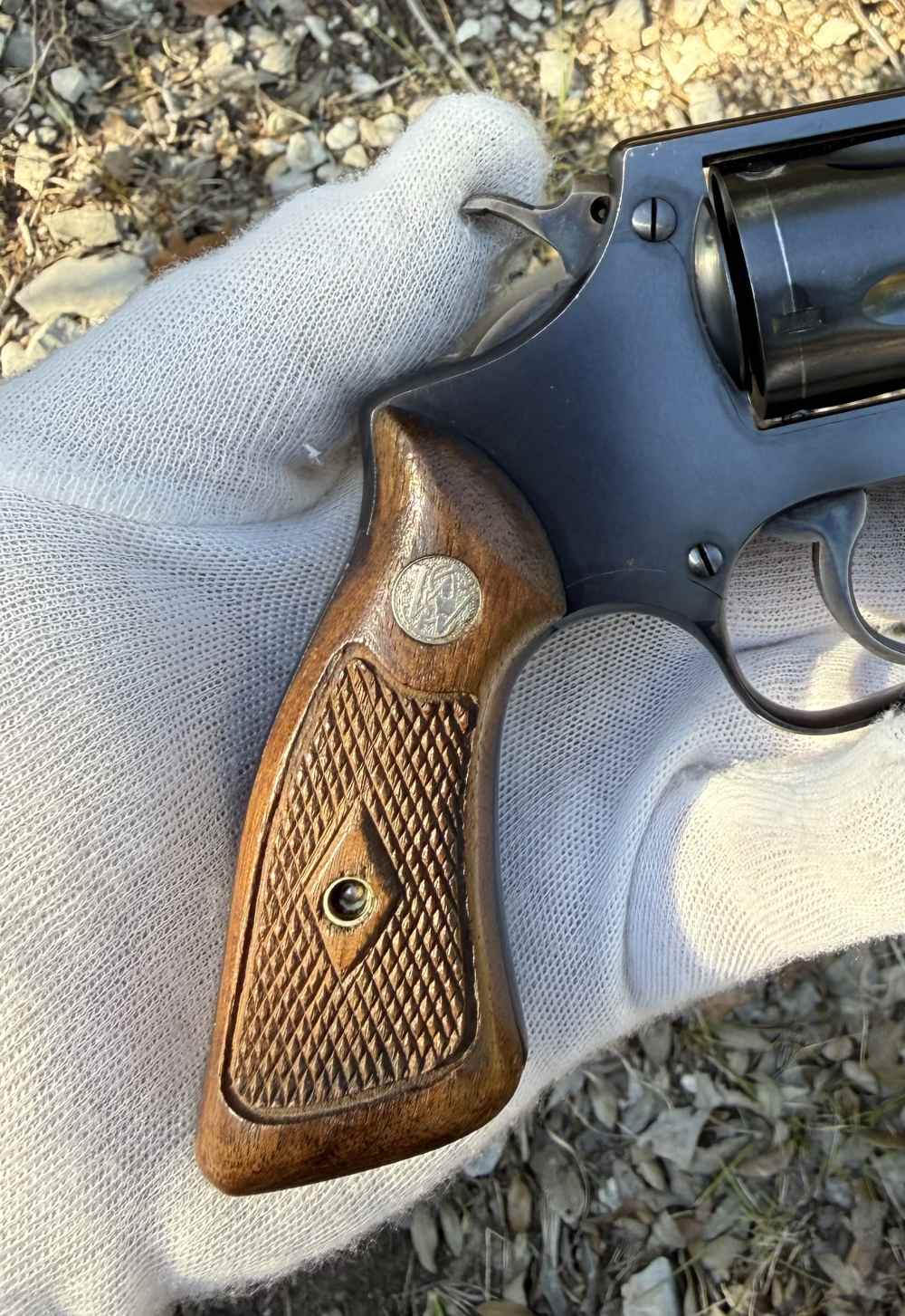 S&W 36 (Pre-model) blued 2 inch square butt Diamond Medallion grips-img-5
