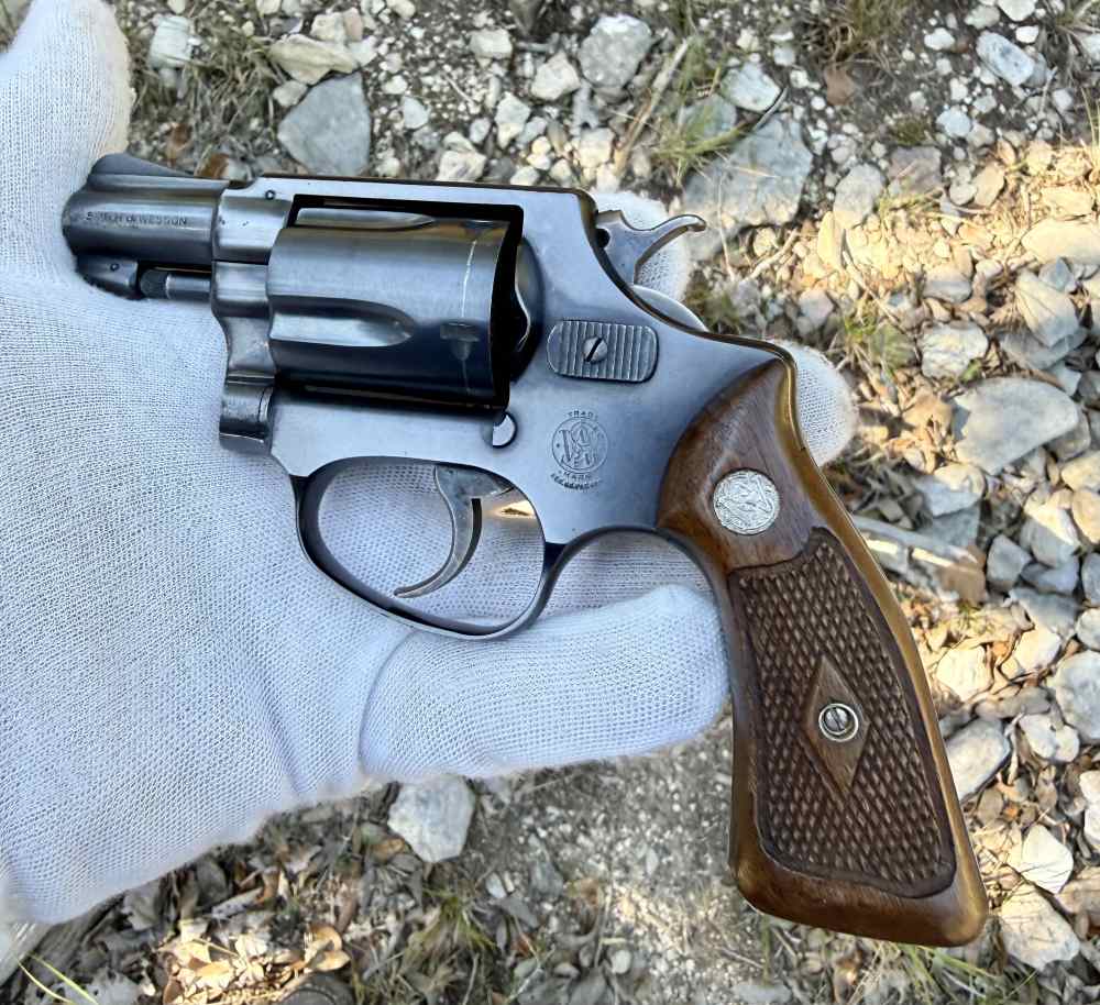 S&W 36 (Pre-model) blued 2 inch square butt Diamond Medallion grips-img-13