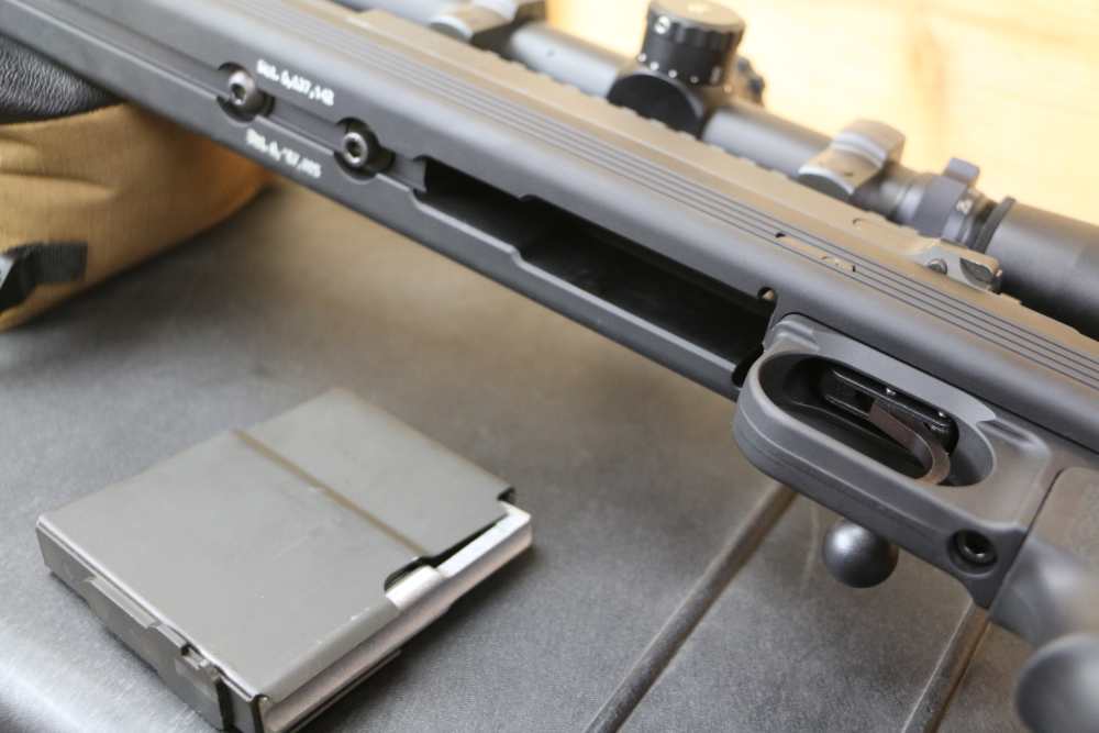 Armalite AR-30, 338 Lapua 26" w/Leupold 8.5-25x LRT & Pelican , *LIKE NEW*-img-32